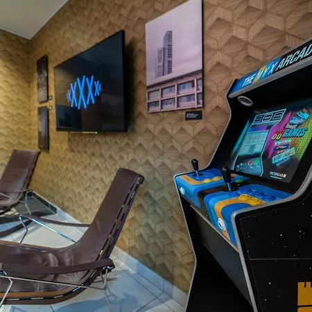 Nyx By Leonardo Milan