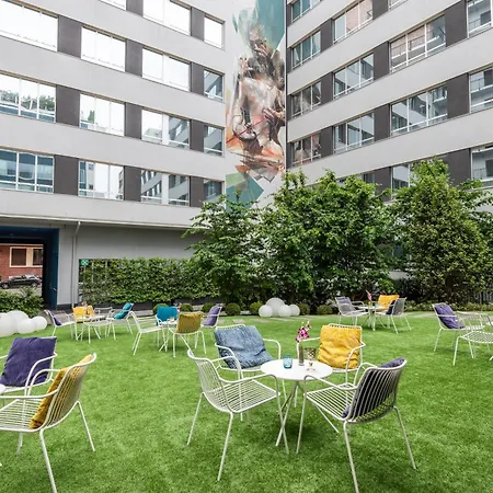 Nyx By Leonardo Milán