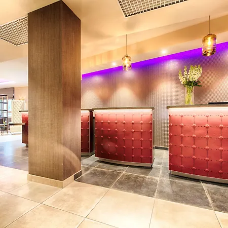 Nyx By Leonardo Milán