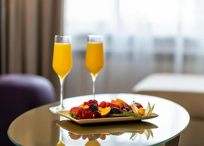 Nyx By Leonardo ميلان